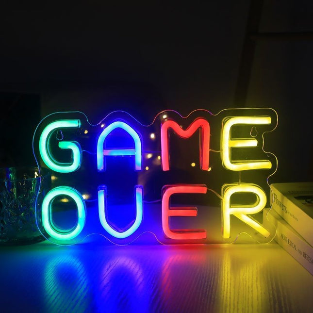 Neon LED Game Over – czerwono-biały na ścianę – 32 × 18 cm, USB/baterie – zdjęcie produktu
