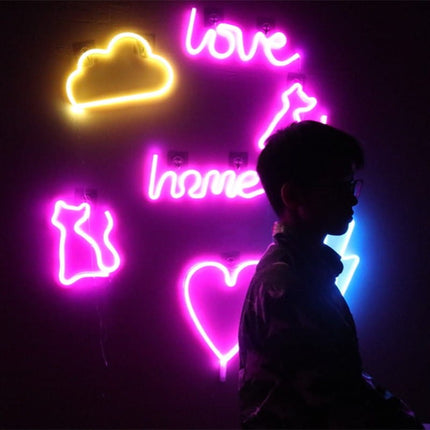Neon LED Banan na ścianę – 31 × 19 cm, USB/baterie – zdjęcie produktu