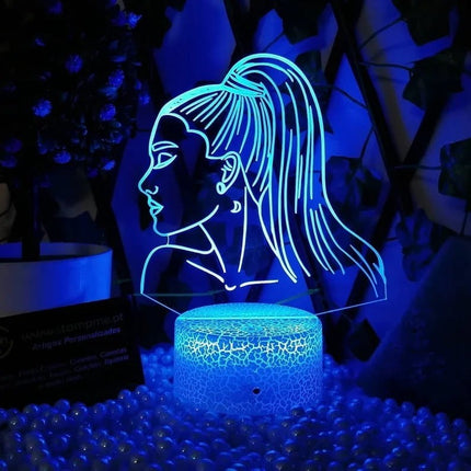 Lampka nocna LED 3D Ariana Grande – pilot, USB – zdjęcie produktu