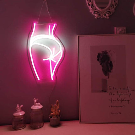 Neon LED Postać kobiety na ścianę – 35 × 21 cm, USB/baterie – zdjęcie produktu