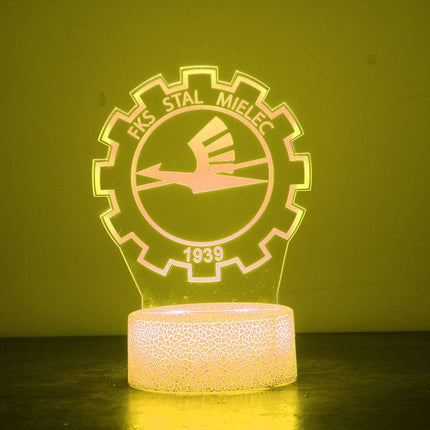Lampka nocna LED 3D Stal Mielec – pilot, 16 kolorów, USB – zdjęcie produktu