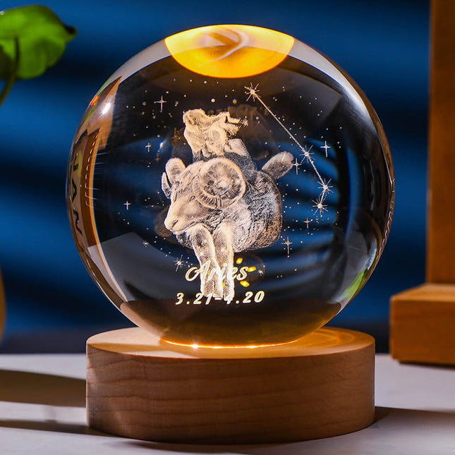 Lampka kryształowa 3D Znak zodiaku Baran – kula LED z drewnianą podstawą – zdjęcie produktu