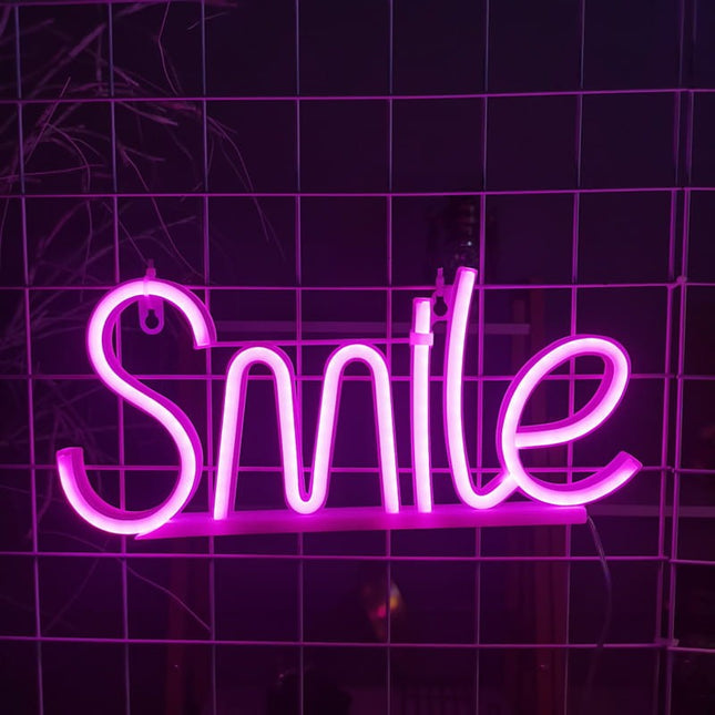 Neon LED Smile – różowy na ścianę – 31 × 14 cm, USB/baterie – zdjęcie produktu