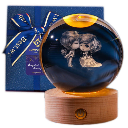 Lampka kryształowa 3D LOVE – kula LED z drewnianą podstawą