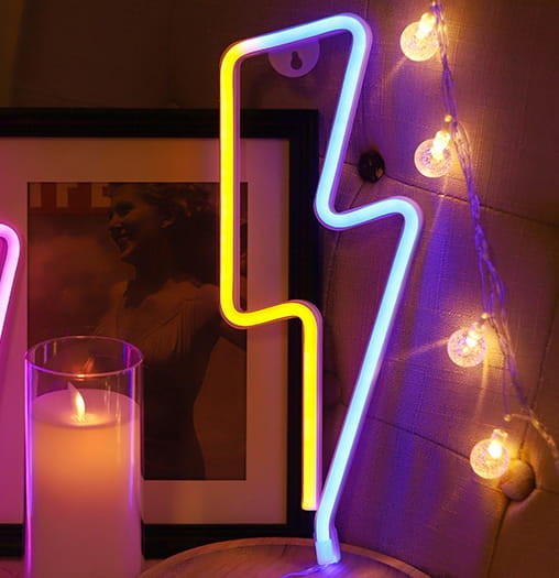 Neon LED Piorun niebiesko-żółty na ścianę – 30 × 16 cm, USB/baterie